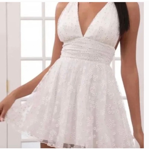 Lulus Daisy Floral Tulle Twist Back Skater Mini Dress White* Size Small WD29 - Picture 1 of 13